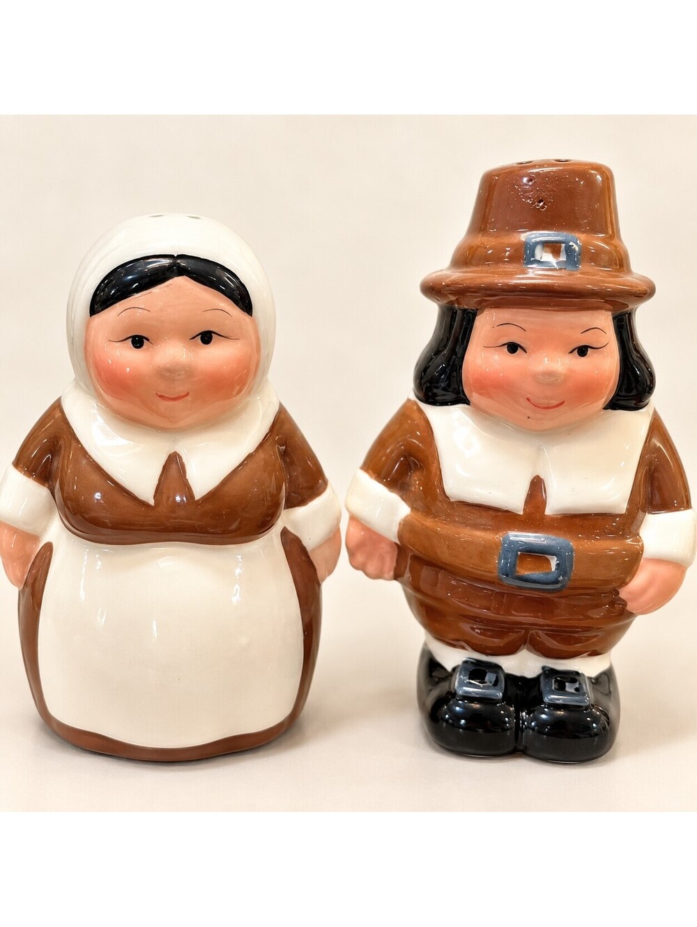 Thanksgiving Pilgrim Salt Pepper Shakers Publix Pilgrim Pair 2001 Encore Edition
